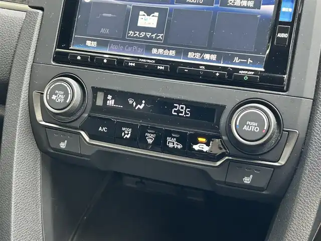 ホンダ シビック ハッチバック ホンダセンシング 静岡県 2019(令1)年 6.1万km クリスタルブラックパール 純正7インチナビ/（FM/AM/CD/DVD/iPod/Apple CarPlay）/フルセグTV/6速マニュアル/追従クルーズコントロール/ドラレコ/レーンキープアシスト/オートライト/LEDヘッドライト/シートヒーター/純正フロアマット/カーテンエアバッグ/衝突軽減システム/横滑り防止システム/純正18AW