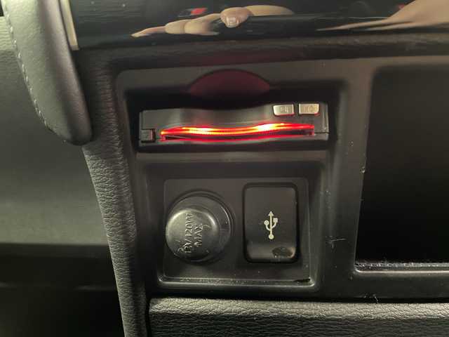 三菱 デリカＤ：５ P 愛知県 2024(令6)年 1.4万km グラファイトグレーメタリック/ブラックマイカ 純正10インチナビ/・Bluetooth/・フルセグ/・CD/DVD/・HDMI/・SD音楽録音/マルチアラウンドビューモニター/両側パワースライドドア/オートステップ/パワーバックドア/運転席パワーシート/シートヒーター/前後ドラレコ/追従クルコン/衝突軽減/レーンキープ/コーナーセンサー/ブラインドスポットモニター/ステアリングヒーター/LEDヘッドライト/フォグランプ/純正アルミホイール/スペアキー