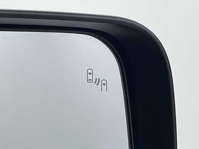 三菱 デリカＤ：５ P 愛知県 2024(令6)年 1.4万km グラファイトグレーメタリック/ブラックマイカ 純正10インチナビ/・Bluetooth/・フルセグ/・CD/DVD/・HDMI/・SD音楽録音/マルチアラウンドビューモニター/両側パワースライドドア/オートステップ/パワーバックドア/運転席パワーシート/シートヒーター/前後ドラレコ/追従クルコン/衝突軽減/レーンキープ/コーナーセンサー/ブラインドスポットモニター/ステアリングヒーター/LEDヘッドライト/フォグランプ/純正アルミホイール/スペアキー