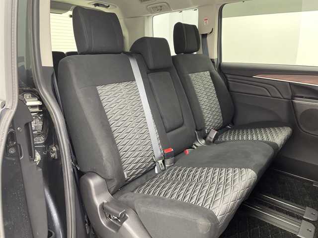 三菱 デリカＤ：５ P 愛知県 2024(令6)年 1.4万km グラファイトグレーメタリック/ブラックマイカ 純正10インチナビ/・Bluetooth/・フルセグ/・CD/DVD/・HDMI/・SD音楽録音/マルチアラウンドビューモニター/両側パワースライドドア/オートステップ/パワーバックドア/運転席パワーシート/シートヒーター/前後ドラレコ/追従クルコン/衝突軽減/レーンキープ/コーナーセンサー/ブラインドスポットモニター/ステアリングヒーター/LEDヘッドライト/フォグランプ/純正アルミホイール/スペアキー