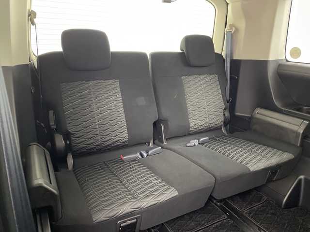 三菱 デリカＤ：５ P 愛知県 2024(令6)年 1.4万km グラファイトグレーメタリック/ブラックマイカ 純正10インチナビ/・Bluetooth/・フルセグ/・CD/DVD/・HDMI/・SD音楽録音/マルチアラウンドビューモニター/両側パワースライドドア/オートステップ/パワーバックドア/運転席パワーシート/シートヒーター/前後ドラレコ/追従クルコン/衝突軽減/レーンキープ/コーナーセンサー/ブラインドスポットモニター/ステアリングヒーター/LEDヘッドライト/フォグランプ/純正アルミホイール/スペアキー