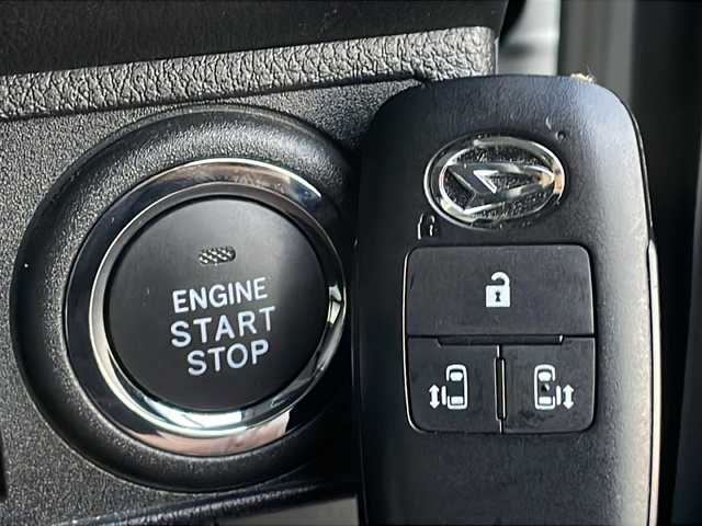 ダイハツ ムーヴ キャンバス ストライプス G ターボ 山口県 2023(令5)年 2.1万km シャイニングホワイトパール/レイクブルーメタリック ワンオーナー/純正9インチディスプレイオーディオ/・フルセグテレビ（キャンセラー付き)/・Bluetooth/・AM/FM/・Android　Auto/・Apple CarPlay/・USB/iPod/・HDMI/両側パワースライドドア/ETC/前方ドライブレコーダー/シートヒーター（運転席＋助手席）/電動パーキングブレーキ/プッシュスタート/スマートキー/ホッとカップホルダー/スマートアシスト/・衝突回避支援ブレーキ機能/・衝突警報機能/・ブレーキ制御付誤発進抑制機能/・車線逸脱抑制制御機能/・車線逸脱警報機能/・路側逸脱警報機能/・ふらつき警報/・先行車発進お知らせ機能/・標識認識機能/・アダプティブドライビングビーム/・アダプティブクルーズコントロール/・レーンキープコントロール