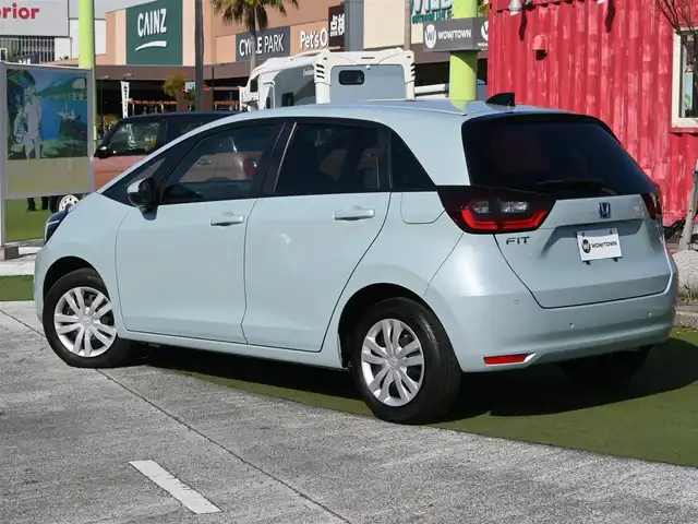 ホンダ フィット e:HEVホーム 千葉県 2024(令6)年 0.2万km フィヨルドミストパール ホンダセンシング/・衝突軽減ブレーキ（CMBS）/・車線維持支援システム（LKAS）/・アダプティブクルーズコントロール（ACC）/・後方誤発進抑制機能/・誤発進抑制機能/純正ナビ/地デジTV/【DVD/CD再生機能　Bluetooth接続】/バックカメラ/ドライブレコーダー/革巻きステアリング/ETC/LEDヘッドライト/ウインカーミラー/コーナーセンサー/サイド/カーテンエアバッグ/Honda スマートキー