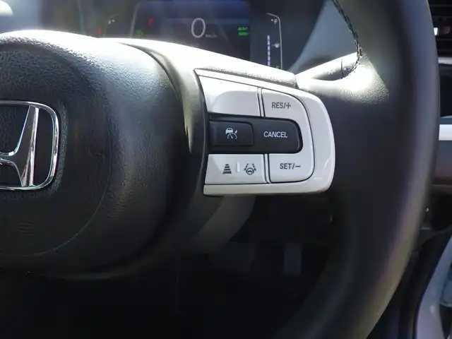 ホンダ フィット e:HEVホーム 千葉県 2024(令6)年 0.2万km フィヨルドミストパール ホンダセンシング/・衝突軽減ブレーキ（CMBS）/・車線維持支援システム（LKAS）/・アダプティブクルーズコントロール（ACC）/・後方誤発進抑制機能/・誤発進抑制機能/純正ナビ/地デジTV/【DVD/CD再生機能　Bluetooth接続】/バックカメラ/ドライブレコーダー/革巻きステアリング/ETC/LEDヘッドライト/ウインカーミラー/コーナーセンサー/サイド/カーテンエアバッグ/Honda スマートキー