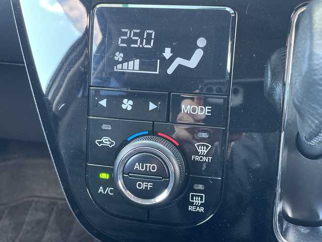 ダイハツ キャスト スポーツ SAⅡ 青森県 2017(平29)年 4.5万km パールホワイトⅢ ４WD/純正ナビ/フルセグTV/CD/DVD/BT/バックカメラ/ドライブレコーダー/ETC/前席シートヒーター/純正フロアマット