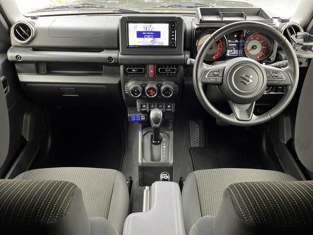 スズキ ジムニー XC 大阪府 2020(令2)年 2.2万km ジャングルグリーン ワンオーナー/社外ナビ(Panasonic)/【フルセグTV/Bluetooth/CD/DVD/SD/USB】/ミラー一体型ドラレコ/シエクル スロットルコントローラー/LEDヘッドライト/オートライト/スズキセーフティーサポート/デュアルセンサーブレーキサポート/ヒルディセントコントロール/ヒルホールドコントロール/誤発進抑制機能/車線逸脱抑制機能/社外フロントグリル(純正有り)/シートヒーター/背面タイヤ/スマートキー/スペアキー/保証書/取扱説明書/点検記録簿