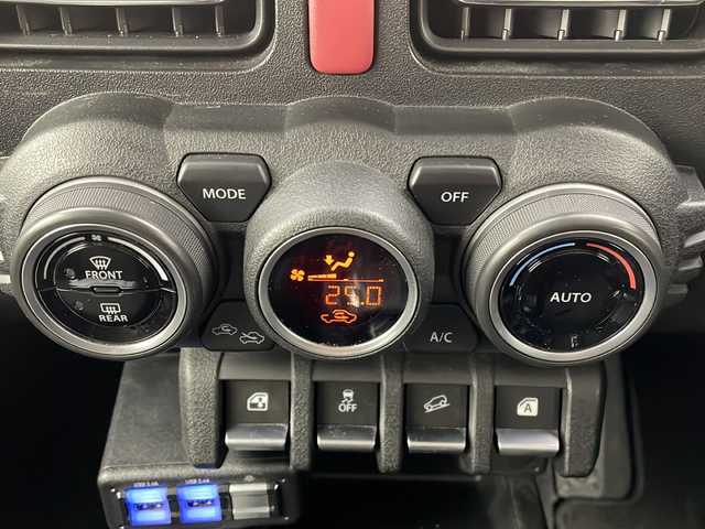 スズキ ジムニー XC 大阪府 2020(令2)年 2.2万km ジャングルグリーン ワンオーナー/社外ナビ(Panasonic)/【フルセグTV/Bluetooth/CD/DVD/SD/USB】/ミラー一体型ドラレコ/シエクル スロットルコントローラー/LEDヘッドライト/オートライト/スズキセーフティーサポート/デュアルセンサーブレーキサポート/ヒルディセントコントロール/ヒルホールドコントロール/誤発進抑制機能/車線逸脱抑制機能/社外フロントグリル(純正有り)/シートヒーター/背面タイヤ/スマートキー/スペアキー/保証書/取扱説明書/点検記録簿