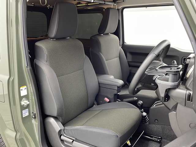 スズキ ジムニー XC 大阪府 2020(令2)年 2.2万km ジャングルグリーン ワンオーナー/社外ナビ(Panasonic)/【フルセグTV/Bluetooth/CD/DVD/SD/USB】/ミラー一体型ドラレコ/シエクル スロットルコントローラー/LEDヘッドライト/オートライト/スズキセーフティーサポート/デュアルセンサーブレーキサポート/ヒルディセントコントロール/ヒルホールドコントロール/誤発進抑制機能/車線逸脱抑制機能/社外フロントグリル(純正有り)/シートヒーター/背面タイヤ/スマートキー/スペアキー/保証書/取扱説明書/点検記録簿