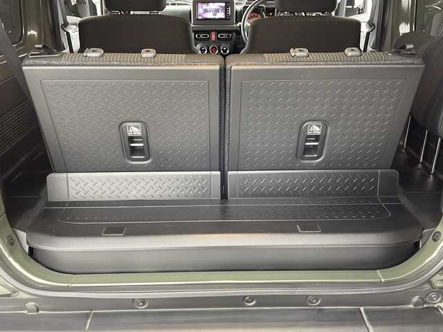 スズキ ジムニー XC 大阪府 2020(令2)年 2.2万km ジャングルグリーン ワンオーナー/社外ナビ(Panasonic)/【フルセグTV/Bluetooth/CD/DVD/SD/USB】/ミラー一体型ドラレコ/シエクル スロットルコントローラー/LEDヘッドライト/オートライト/スズキセーフティーサポート/デュアルセンサーブレーキサポート/ヒルディセントコントロール/ヒルホールドコントロール/誤発進抑制機能/車線逸脱抑制機能/社外フロントグリル(純正有り)/シートヒーター/背面タイヤ/スマートキー/スペアキー/保証書/取扱説明書/点検記録簿