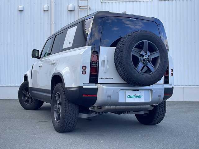 ランドローバー ランドローバー ディフェンダー 110 三重県 2023(令5)年 0.5万km パールⅡ メーカーナビ/全方位カメラ/前後ドラレコ/ETC2.0/USB/タイプC入力/シートヒーター/ブラインドスポットモニター/アダプティブクルーズコントロール/ヒルディセントコントロール/レーンキープアシスト/ブレーキオートホールド/スピードリミット/ダウンヒルアシストコントロール/コントラストブラックルーフ/背面タイヤ/純正18インチAW/LEDヘッドライト