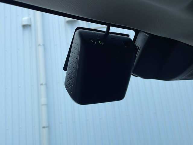 ランドローバー ランドローバー ディフェンダー 110 三重県 2023(令5)年 0.5万km パールⅡ メーカーナビ/全方位カメラ/前後ドラレコ/ETC2.0/USB/タイプC入力/シートヒーター/ブラインドスポットモニター/アダプティブクルーズコントロール/ヒルディセントコントロール/レーンキープアシスト/ブレーキオートホールド/スピードリミット/ダウンヒルアシストコントロール/コントラストブラックルーフ/背面タイヤ/純正18インチAW/LEDヘッドライト