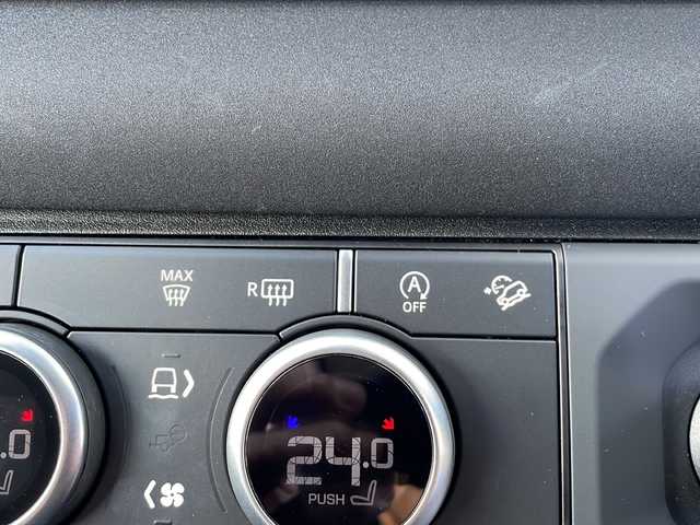 ランドローバー ランドローバー ディフェンダー 110 三重県 2023(令5)年 0.5万km パールⅡ メーカーナビ/全方位カメラ/前後ドラレコ/ETC2.0/USB/タイプC入力/シートヒーター/ブラインドスポットモニター/アダプティブクルーズコントロール/ヒルディセントコントロール/レーンキープアシスト/ブレーキオートホールド/スピードリミット/ダウンヒルアシストコントロール/コントラストブラックルーフ/背面タイヤ/純正18インチAW/LEDヘッドライト