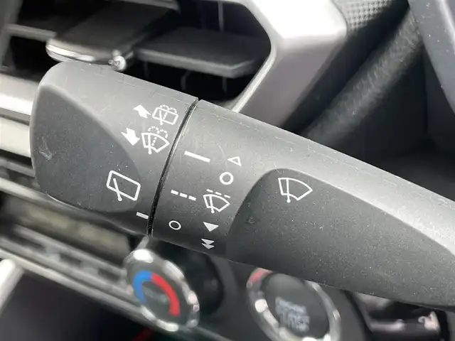 トヨタ ライズ Z 香川県 2020(令2)年 4.3万km ブラックマイカメタリック 登録時走行距離：42836km/純正ナビ/フルセグTV/純正AW/LEDヘッドライト/オートマチックハイビーム/ETC2.0/全方位カメラ/前後コーナーセンサー/横滑り防止/Wエアバック/プッシュスタート/スマートキー