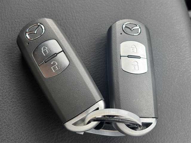 マツダ ＣＸ－５ XD プロアクティブ 大阪府 2018(平30)年 6.1万km スノーフレイクホワイトパールマイカ メーカーナビ/・フルセグ/Bluetooth/・CD/DVD/バックカメラ/サイドカメラ/レーダークルーズ コントロール/ETC/ドライブレコーダー/純正19AW/ヘッドアップディスプレイ/ABS/横滑り防止装置/前後コーナーセンサー/レーンキープアシスト/セキュリティアラーム/オートライト/LEDヘッドライト/W&サイドエアバック/スマートキー