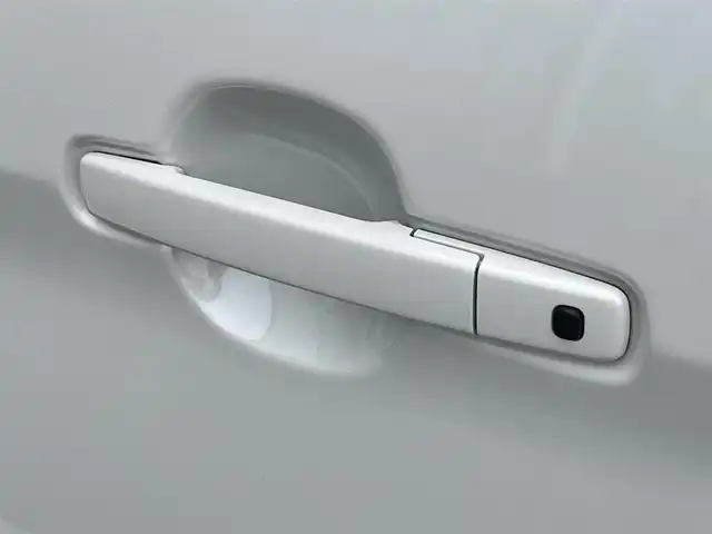 日産 デイズ ルークス ハイウェイスター Xターボ 香川県 2017(平29)年 4.7万km ホワイトパール 登録時走行距離：47085km/純正オーディオ/　CD AUX/全方位カメラ/両側パワースライドドア/エマージェンシーブレーキ/LEDヘッドライト/オートライト/フォグランプ/オートハイビーム/横滑り防止装置/アイドリングストップ/サーキュレーター/ロールサンシェード/ETC/ドライブレコーダー/革巻きステアリング/プッシュスタート/スマートキー