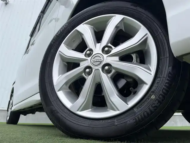 日産 デイズ ルークス ハイウェイスター Xターボ 香川県 2017(平29)年 4.7万km ホワイトパール 登録時走行距離：47085km/純正オーディオ/　CD AUX/全方位カメラ/両側パワースライドドア/エマージェンシーブレーキ/LEDヘッドライト/オートライト/フォグランプ/オートハイビーム/横滑り防止装置/アイドリングストップ/サーキュレーター/ロールサンシェード/ETC/ドライブレコーダー/革巻きステアリング/プッシュスタート/スマートキー
