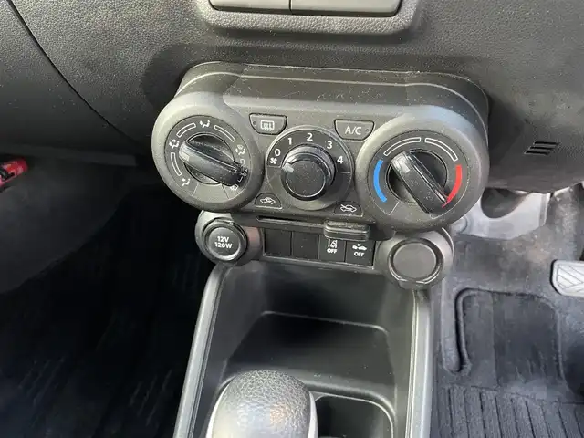 スズキ イグニス ハイブリッド MG 静岡県 2017(平29)年 3.8万km プレミアムシルバーメタリック ワンオーナー/純正ナビ（AVIC-RW900ZS）/CD/DVD/Bluetooth/フルセグTV/バックカメラ/前方ドライブレコーダー/デュアルカメラブレーキサポート/車線逸脱警報/運転席シートヒーター/アイドリングストップ/リモコンキー×2/ヘッドライトレベライザー/純正ドアバイザー/純正フロアマット/取扱説明書
