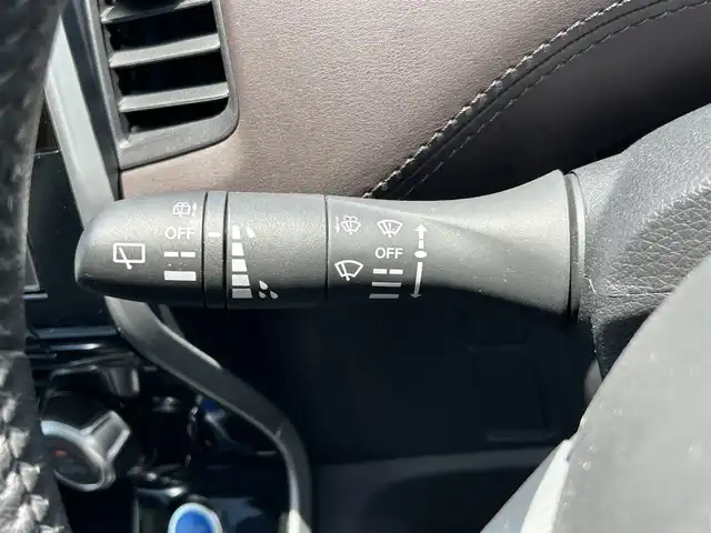 日産 セレナ e－パワー ハイウェイスター V 和歌山県 2020(令2)年 5.5万km パール 純正ナビ/純正フリップダウンモニター/アラウンドビューモニター/フルセグTV/デジタルインナーミラー/（BT/CD/DVD)/エマージェンシーブレーキ/プロパイロット/ブラインドスポットモニター/レーンキープ/横滑り防止装置/両側パワースライドドア/ドライブレコーダー/ETC/純正フロアマット/純正アルミホイール/アイドリングストップ/LEDヘッドライト/オートライト/オートマチックハイビーム
