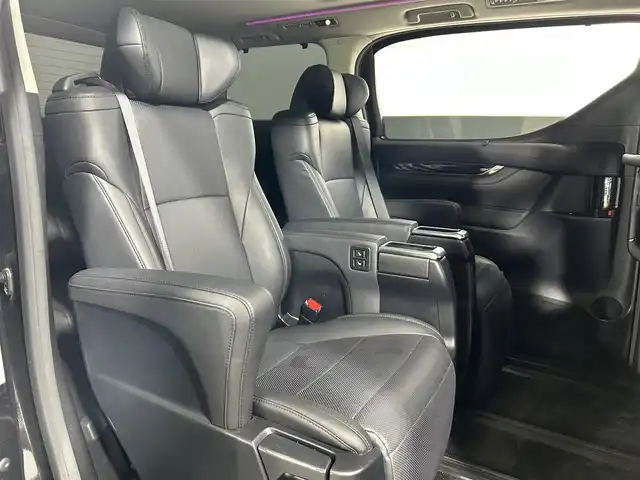 トヨタ アルファード S Cパッケージ 大阪府 2019(令1)年 2.6万km ブラック サンルーフ　黒革シート　ＡＬＰＩＮＥナビＴＶ　Ｂカメラ　後席モニター　パワーシート／ヒーター／エアコン　ハンドルヒーター　電動リアゲート　衝突軽減　レーダーＣ　クリアランスソナー