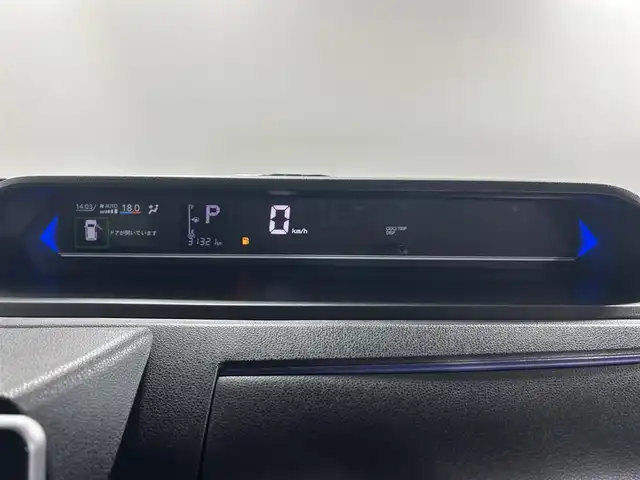 ダイハツ タント カスタム X スタイルセレクション 佐賀県 2021(令3)年 3.2万km ブラックマイカメタリック/ファイアークォーツレッドメタリック 2トーン 純正9インチナビ/CD/DVD/フルセグTV/Bluetooth/スマートアシスト/衝突軽減システム/横滑り防止/クリアランスソナー/先行者発進告知/レーンキープアシスト/標識認識機能/両側パワースライドドア/前席シートヒーター/純正前方ドライブレコーダー/ビルトインETC/シートバックテーブル/サンシェード/純正ドアバイザー/純正フロアマット