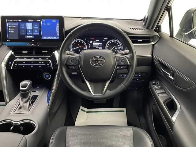 トヨタ ハリアー Z レザーパッケージ 宮崎県 2020(令2)年 4.3万km ブラック 禁煙車/トヨタセーフティセンス/純正12.3型ディスプレイオーディオナビTV/（T-CONNECT/USB/HDMI/Bluetooth/FMAM/フルセグTV)/純正JBLサウンドシステム/純正ビルトイン2.0ETC/純正LEDオートライト/純正LEDフォグ/純正19インチアルミ/純正オートアラーム/黒本革シート/パノラミックビューモニター/アダプティブクルーズコントロール/レーンディパーチャーアラート/ブラインドスポットモニター/ヘッドアップディスプレイ/パワーバックドア/前席パワーシート/エアシート/シートヒーター/パワーチルトステアリング/ステアリングヒーター/デジタルミラー/スマートキー/プッシュエンジンスタート/スペアキー/新車時保証書/取扱い説明書