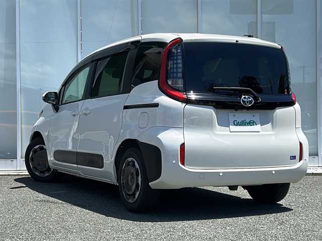 トヨタ シエンタ Z 福岡県 2022(令4)年 1.6万km ホワイトパールクリスタルシャイン ・純正10.5インチナビ/（BLUETOOTH/フルセグ/全周囲カメラ/・ETC2.0/・スペアキー/・追従型クルーズコントロール/・両側パワースライドドア/・レーダークルーズ/・シートヒーター/・ステアリングヒーター/・レーンキープアシスト/・横滑り防止装置/・オートマチックハイビーム/・コーナーセンサー/・天井サーキュレーター/・ISOFIX/・フロアマット/・ウォークスルー/・BSM/・RCTA/・ICS/・PKSB/・TSS/・保証書/・取扱説明書