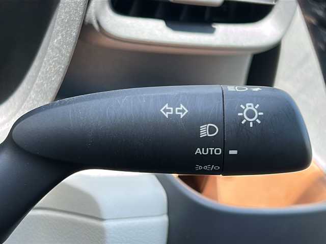 トヨタ シエンタ Z 福岡県 2022(令4)年 1.6万km ホワイトパールクリスタルシャイン ・純正10.5インチナビ/（BLUETOOTH/フルセグ/全周囲カメラ/・ETC2.0/・スペアキー/・追従型クルーズコントロール/・両側パワースライドドア/・レーダークルーズ/・シートヒーター/・ステアリングヒーター/・レーンキープアシスト/・横滑り防止装置/・オートマチックハイビーム/・コーナーセンサー/・天井サーキュレーター/・ISOFIX/・フロアマット/・ウォークスルー/・BSM/・RCTA/・ICS/・PKSB/・TSS/・保証書/・取扱説明書