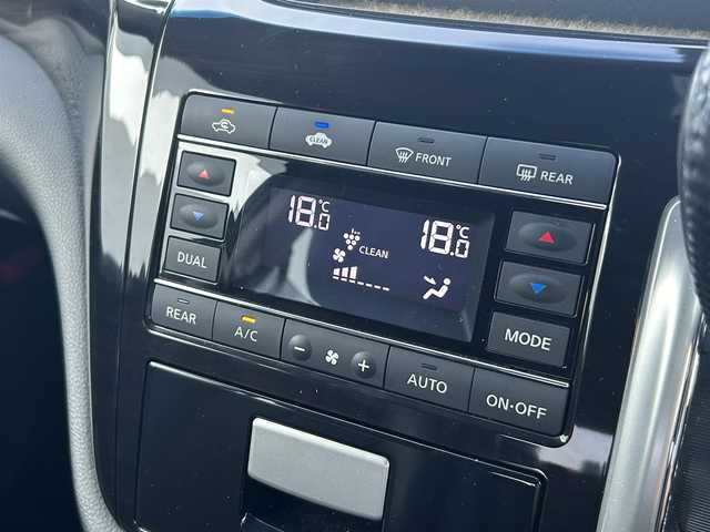 日産 エルグランド 250ハイウェイスターS 道南・函館 2015(平27)年 5万km ファントムブラック ・純正メモリナビ/・フルセグTV/・バックカメラ/・ETC/・両側パワースライドドア/・オットマン/・LEDヘッドライト/・フロントフォグランプ/・オートライト/・スマートキー/・エンジンプッシュスタート