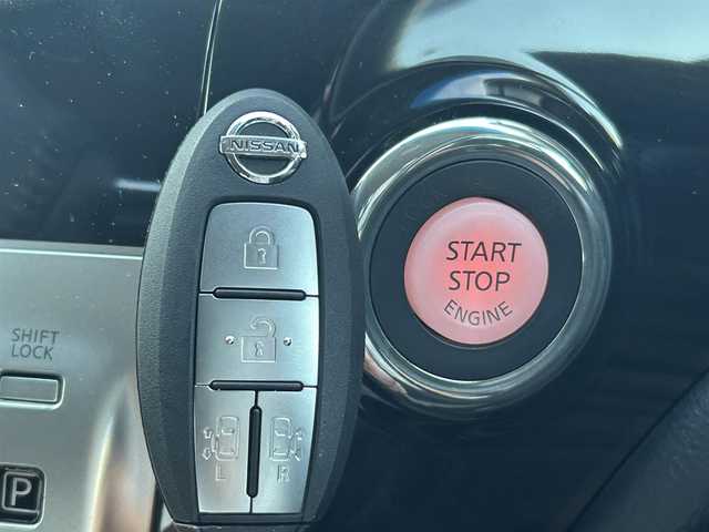 日産 エルグランド 250ハイウェイスターS 道南・函館 2015(平27)年 5万km ファントムブラック ・純正メモリナビ/・フルセグTV/・バックカメラ/・ETC/・両側パワースライドドア/・オットマン/・LEDヘッドライト/・フロントフォグランプ/・オートライト/・スマートキー/・エンジンプッシュスタート