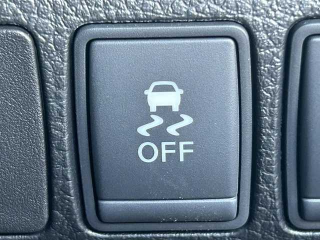 日産 エルグランド 250ハイウェイスターS 道南・函館 2015(平27)年 5万km ファントムブラック ・純正メモリナビ/・フルセグTV/・バックカメラ/・ETC/・両側パワースライドドア/・オットマン/・LEDヘッドライト/・フロントフォグランプ/・オートライト/・スマートキー/・エンジンプッシュスタート