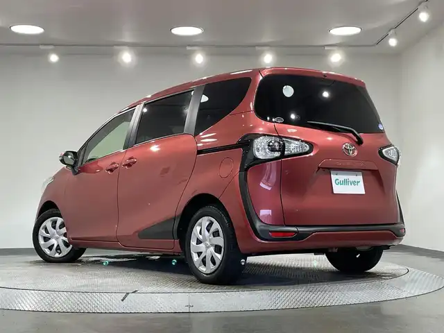 トヨタ シエンタ G 愛知県 2016(平28)年 4.2万km レッドマイカM ナビ/衝突軽減ブレーキ/両側電動スライドドア/ビルトインETC/バックカメラ/レーンキープアシスト/オートハイビーム/プッシュスタート/スマートキー/CD/DVD再生/アイドリングストップ/純正フロアマット/ウィンカーミラー/ヘッドライトレベライザー/横滑り防止装置/オートエアコン/ステアリングリモコン/電動格納ミラー