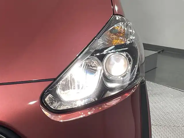 トヨタ シエンタ G 愛知県 2016(平28)年 4.2万km レッドマイカM ナビ/衝突軽減ブレーキ/両側電動スライドドア/ビルトインETC/バックカメラ/レーンキープアシスト/オートハイビーム/プッシュスタート/スマートキー/CD/DVD再生/アイドリングストップ/純正フロアマット/ウィンカーミラー/ヘッドライトレベライザー/横滑り防止装置/オートエアコン/ステアリングリモコン/電動格納ミラー