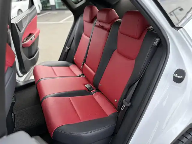 レクサス ＮＸ 350h Fスポーツ 東京都 2023(令5)年 3.1万km パール Lexus Teammate/Advanced Drive/Advanced Park/Lexus Safety System+/・レーダークルーズコントロール/・AHS(アダプティブハイビームシステム）/・AHB(オートマチックハイビーム)/・PCS（プリクラッシュセーフティ）/・LTA（レーントレーシングアシスト）/・LCA（レーンチェンジアシスト）/・LDA（レーンディパーチャーアラート）/・レーダークルーズコントロール/TRDエアロ：フロント・サイド・リア/14インチナビ付ディスプレイオーディオ/・フルセグTV/・Bluetooth接続/・USB入力端子/・MiraCast/カラーヘッドアップディスプレイ/デジタルインナーミラー/JES製TVコントロール（キャンセラー）/F SPORT専用ブレーキキャリパー/パノラマルーフ・サンルーフ/タッチトレーサーオペレーション/ハンズフリーパワーバックドア/後席6：4分割可倒式シート/内装色：“F SPORTフレアレッド/TRAILモード/e-ラッチ/パワーシート/エアシート/全席シートヒーター/ステアリングヒーター/1500Ｗコンセント/ETC2.0/ドアバイザー/スマートキー