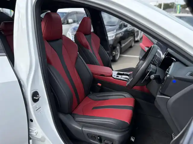 レクサス ＮＸ 350h Fスポーツ 東京都 2023(令5)年 3.1万km パール Lexus Teammate/Advanced Drive/Advanced Park/Lexus Safety System+/・レーダークルーズコントロール/・AHS(アダプティブハイビームシステム）/・AHB(オートマチックハイビーム)/・PCS（プリクラッシュセーフティ）/・LTA（レーントレーシングアシスト）/・LCA（レーンチェンジアシスト）/・LDA（レーンディパーチャーアラート）/・レーダークルーズコントロール/TRDエアロ：フロント・サイド・リア/14インチナビ付ディスプレイオーディオ/・フルセグTV/・Bluetooth接続/・USB入力端子/・MiraCast/カラーヘッドアップディスプレイ/デジタルインナーミラー/JES製TVコントロール（キャンセラー）/F SPORT専用ブレーキキャリパー/パノラマルーフ・サンルーフ/タッチトレーサーオペレーション/ハンズフリーパワーバックドア/後席6：4分割可倒式シート/内装色：“F SPORTフレアレッド/TRAILモード/e-ラッチ/パワーシート/エアシート/全席シートヒーター/ステアリングヒーター/1500Ｗコンセント/ETC2.0/ドアバイザー/スマートキー