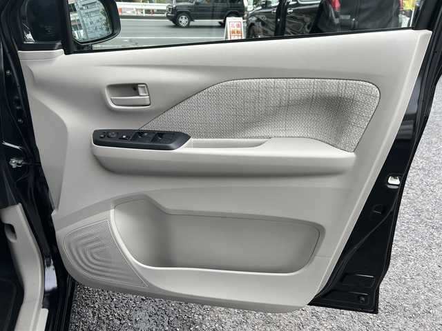 日産 デイズ S 東京都 2020(令2)年 2.8万km ブラック 社外メモリーナビ/　ワンセグTV/CD/Bluetooth/エマージェンシーブレーキ/車線逸脱警報/踏み間違い衝突防止アシスト/車線逸脱防止支援システム/ETC/フロントソナー/リアソナー/オートライト/社外14インチアルミホイール/キーレスキー/ヘッドライトレベライザー/アイドリングストップ/電動格納ミラー/横すべり防止/フロアマット/スペアキー/取扱説明書