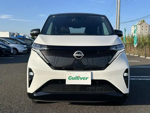 日産 サクラ G 栃木県 2023(令5)年 1.5万km アメジストブラック/シルキーホワイト 純正メーカーオプションナビ/レーダークルーズコントロール/アラウンドビューモニター/プロパイロットパーキング/D席シートヒーター/LEDヘッドライト/ETC2.0/前後コーナーセンサー/レーンキープアシスト/純正フロアマット/充電コード/純正１５インチアルミホイール