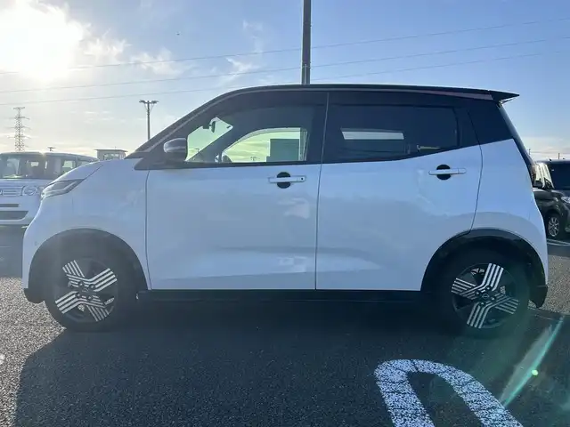 日産 サクラ G 栃木県 2023(令5)年 1.5万km アメジストブラック/シルキーホワイト 純正メーカーオプションナビ/レーダークルーズコントロール/アラウンドビューモニター/プロパイロットパーキング/D席シートヒーター/LEDヘッドライト/ETC2.0/前後コーナーセンサー/レーンキープアシスト/純正フロアマット/充電コード/純正１５インチアルミホイール