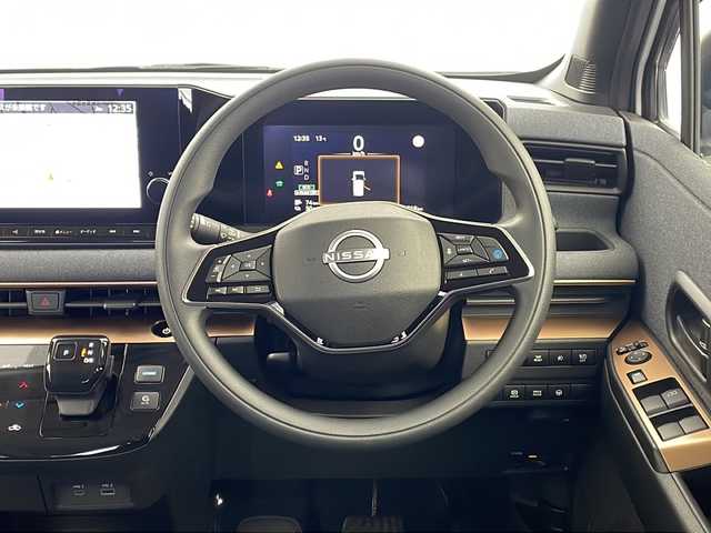 日産 サクラ G 栃木県 2023(令5)年 1.5万km アメジストブラック/シルキーホワイト 純正メーカーナビ/（BT/CD/DVD/AM/FM）/全周囲カメラ/レーダークルーズコントロール/アラウンドビューモニター/プロパイロットパーキング/D席シートヒーター/LEDヘッドライト/ETC2.0/前後コーナーセンサー/レーンキープアシスト/純正フロアマット/充電コード/純正１５インチアルミホイール/プッシュスタート/スマートキー