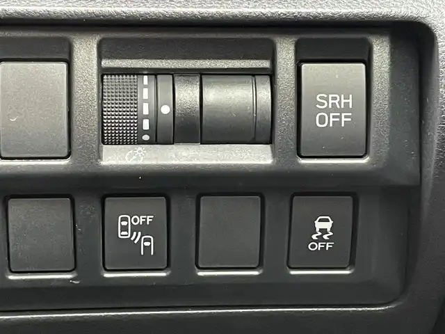 スバル ＸＶ ハイブリッド アドバンス 千葉県 2019(令1)年 3.7万km ラグーンブルーP アイサイトVer3/・衝突軽減ブレーキ/・アクティブレーンキープアシスト/・ブラインドスポットモニター/・アダプティブクルーズコントロール/・先行車発進お知らせ機能/・後退時自動ブレーキシステム/・ハイビームアシスト/・ブラインドスポットモニター/純正SDナビ【CN-LR840DFD】/・CD/DVD/MSV/Bluetooth/フルセグ/サイドブラインドカメラ/バックカメラ/ハーフレザーシート/前席パワーシート/コーナーセンサー/パドルシフト/純正LEDヘッドライト/フォグランプ/純正18インチアルミホイール/純正ドライブレコーダー/ETC2.0/ルーフレール/ドアバイザー/サイド＆カーテンエアバッグ/ニーエアバッグ/新車時保証書＆取扱説明書