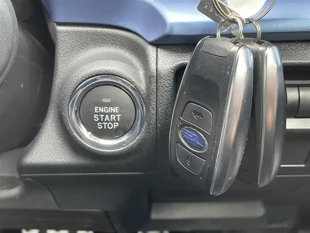 スバル ＸＶ ハイブリッド アドバンス 千葉県 2019(令1)年 3.7万km ラグーンブルーP アイサイトVer3/・衝突軽減ブレーキ/・アクティブレーンキープアシスト/・ブラインドスポットモニター/・アダプティブクルーズコントロール/・先行車発進お知らせ機能/・後退時自動ブレーキシステム/・ハイビームアシスト/・ブラインドスポットモニター/純正SDナビ【CN-LR840DFD】/・CD/DVD/MSV/Bluetooth/フルセグ/サイドブラインドカメラ/バックカメラ/ハーフレザーシート/前席パワーシート/コーナーセンサー/パドルシフト/純正LEDヘッドライト/フォグランプ/純正18インチアルミホイール/純正ドライブレコーダー/ETC2.0/ルーフレール/ドアバイザー/サイド＆カーテンエアバッグ/ニーエアバッグ/新車時保証書＆取扱説明書