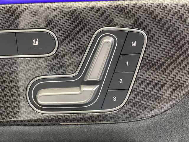 メルセデス・ベンツ ＧＬＢ２００ｄ AMGライン 愛媛県 2020(令2)年 3.1万km ポーラホワイト AMGラインパッケージ/ナビゲーションパッケージ/レーダーセーフティーパッケージ//カラーヘッドアップディスプレイ/ブラインドスポットモニター/レーダーセーフティーパッケージ/純正ナビ/Bluetooth　フルセグTV/360°カメラシステム/レーダークルーズコントロール/ETC/純正前後ドライブレコーダー/フットトランクオープナー/アンビエントライト/パワーシート/LEDヘッドライト