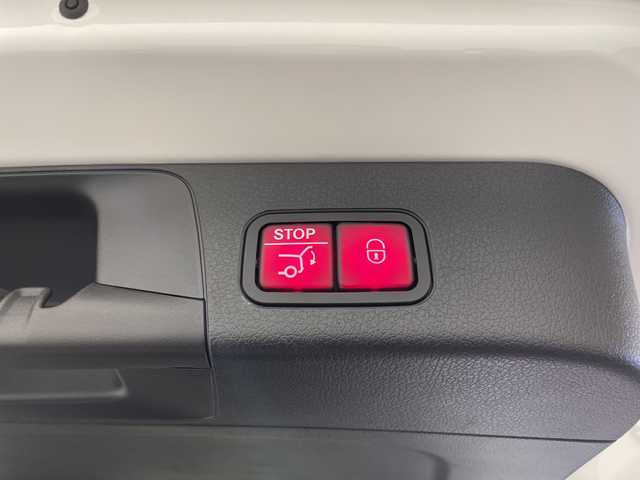 メルセデス・ベンツ ＧＬＢ２００ｄ AMGライン 愛媛県 2020(令2)年 3.1万km ポーラホワイト AMGラインパッケージ/ナビゲーションパッケージ/レーダーセーフティーパッケージ//カラーヘッドアップディスプレイ/ブラインドスポットモニター/レーダーセーフティーパッケージ/純正ナビ/Bluetooth　フルセグTV/360°カメラシステム/レーダークルーズコントロール/ETC/純正前後ドライブレコーダー/フットトランクオープナー/アンビエントライト/パワーシート/LEDヘッドライト