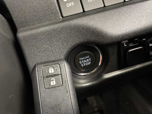 スズキ ジムニー XC 新潟県 2018(平30)年 3.8万km シフォンアイボリーM パート4WD/5速マニュアル/デュアルセンサーブレーキサポート/純正ディスプレイオーディオ/　CD/DVD/Bluetooth/バックカメラ/クルーズコントロール/LEDオートライト/フォグランプ/純正16インチアルミホイール/ドラレコ/電格ミラー/ウィンカーミラー/スマートキー/ビルトインETC2.0