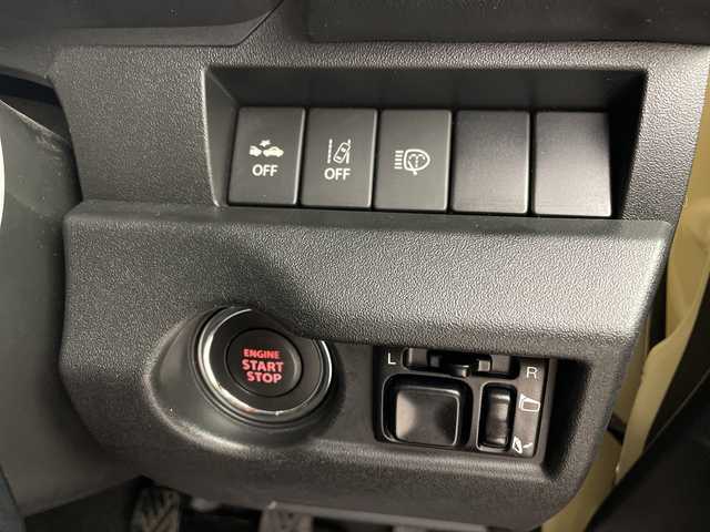 スズキ ジムニー XC 新潟県 2018(平30)年 3.8万km シフォンアイボリーM パート4WD/5速マニュアル/デュアルセンサーブレーキサポート/純正ディスプレイオーディオ/　CD/DVD/Bluetooth/バックカメラ/クルーズコントロール/LEDオートライト/フォグランプ/純正16インチアルミホイール/ドラレコ/電格ミラー/ウィンカーミラー/スマートキー/ビルトインETC2.0