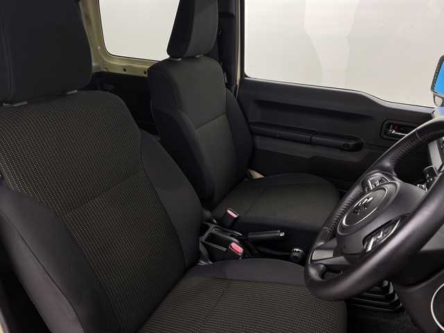 スズキ ジムニー XC 新潟県 2018(平30)年 3.8万km シフォンアイボリーM パート4WD/5速マニュアル/デュアルセンサーブレーキサポート/純正ディスプレイオーディオ/　CD/DVD/Bluetooth/バックカメラ/クルーズコントロール/LEDオートライト/フォグランプ/純正16インチアルミホイール/ドラレコ/電格ミラー/ウィンカーミラー/スマートキー/ビルトインETC2.0