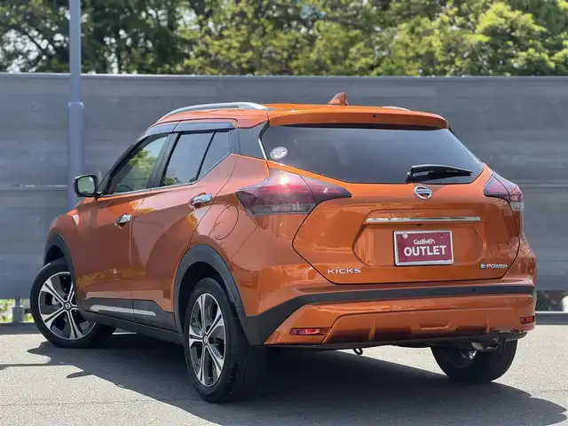 日産 キックス X ツートーンインテリアED 三重県 2021(令3)年 2.6万km プレミアムコロナオレンジ ワンオーナー禁煙車/純正9インチナビ/　フルセグ/CD/DVD/Bluetooth/アラウンドビューモニター/デジタルインナーミラー/プロパイロット/前席シートヒーター/LEDヘッドライト/LEDフォグランプ/前後ドライブレコーダー/ステアリングリモコン/ステアリングヒーター/ビルトインETC/レーダークルーズコントロール/クリアランスソナー/ツートンレザーシート/ルーフレール/ブレーキホールド/電動ブレーキホールド/純正17インチアルミホイール/スマートキー×2/取扱説明書/保証書