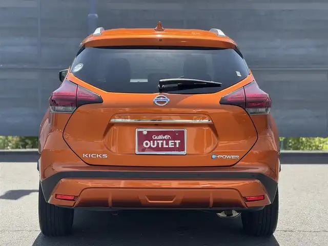 日産 キックス X ツートーンインテリアED 三重県 2021(令3)年 2.6万km プレミアムコロナオレンジ ワンオーナー禁煙車/純正9インチナビ/　フルセグ/CD/DVD/Bluetooth/アラウンドビューモニター/デジタルインナーミラー/プロパイロット/前席シートヒーター/LEDヘッドライト/LEDフォグランプ/前後ドライブレコーダー/ステアリングリモコン/ステアリングヒーター/ビルトインETC/レーダークルーズコントロール/クリアランスソナー/ツートンレザーシート/ルーフレール/ブレーキホールド/電動ブレーキホールド/純正17インチアルミホイール/スマートキー×2/取扱説明書/保証書