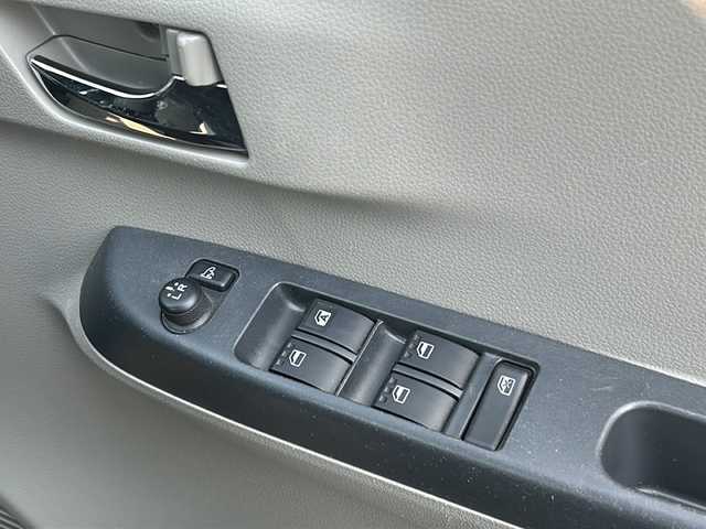 ダイハツ ミラ イース X スマートセレクションSA 石川県 2014(平26)年 11.3万km スカイブルー 衝突被害軽減システム/アイドリングストップ/車載工具付き/・ジャッキ/・パンク修理材/・電動エアコンプレッサー/電動格納ミラー/純正フロアマット/純正ドアバイザー/取扱説明書/保証書