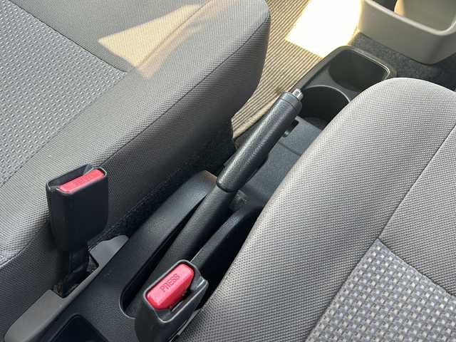 ダイハツ ミラ イース X スマートセレクションSA 石川県 2014(平26)年 11.3万km スカイブルー 衝突被害軽減システム/アイドリングストップ/車載工具付き/・ジャッキ/・パンク修理材/・電動エアコンプレッサー/電動格納ミラー/純正フロアマット/純正ドアバイザー/取扱説明書/保証書