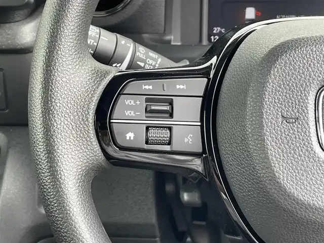 ホンダ Ｎ ＢＯＸ カスタム 愛知県 2024(令6)年 0.1万km メテオロイドグレーメタリック ・純正SDメモリーナビ/・バックカメラ/・フルセグTV/・CD/DVD再生/・ETC（新セキュリティ対応）/・ミュージックサーバー（HDD録音）/・Bluetooth/USB接続/・両側パワースライドドア/・純正フロアマット/・純正14インチアルミホイール/・LEDヘッドライト/・コーナーセンサー/・横滑り防止装置/・衝突軽減ブレーキ/・ブレーキホールド/・ドライブレコーダー/・充電用USBポート（1個）/・アダプティブクルーズコントロール